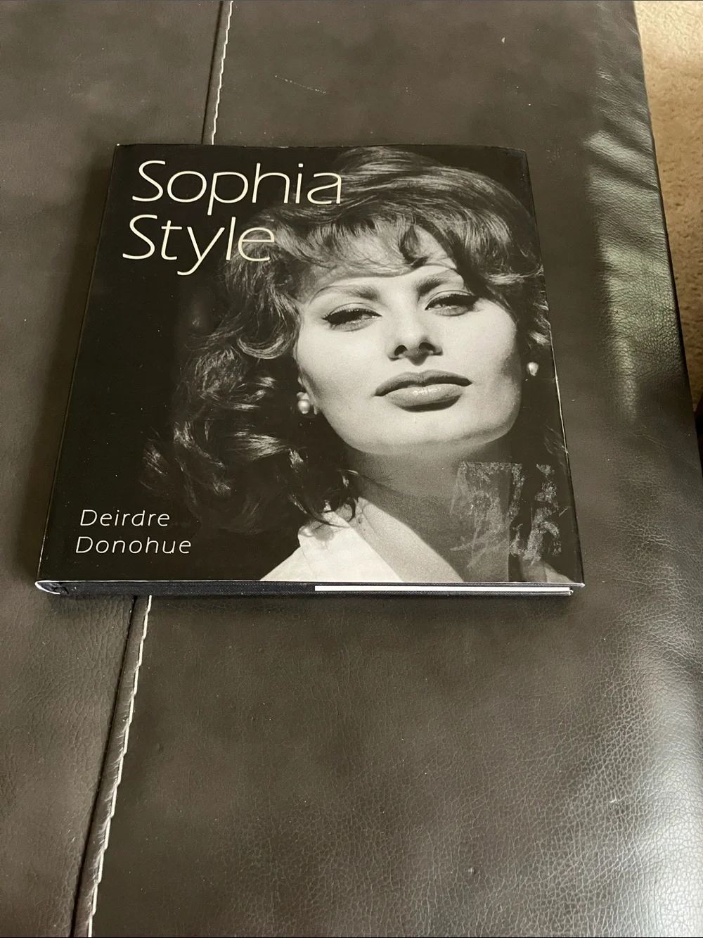 Sophia Style By Deirdre Donohue Hardcover